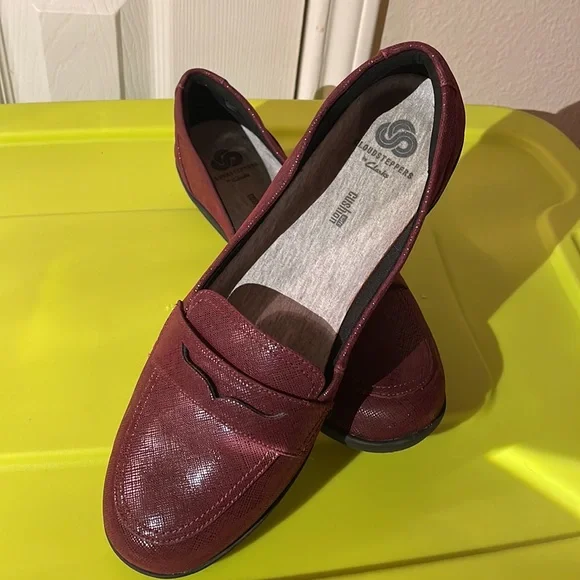 Cloudsteppers by Clarks Women’s Slip-in Moc Penny Loafer. Size 10 - Picture 3 of 4